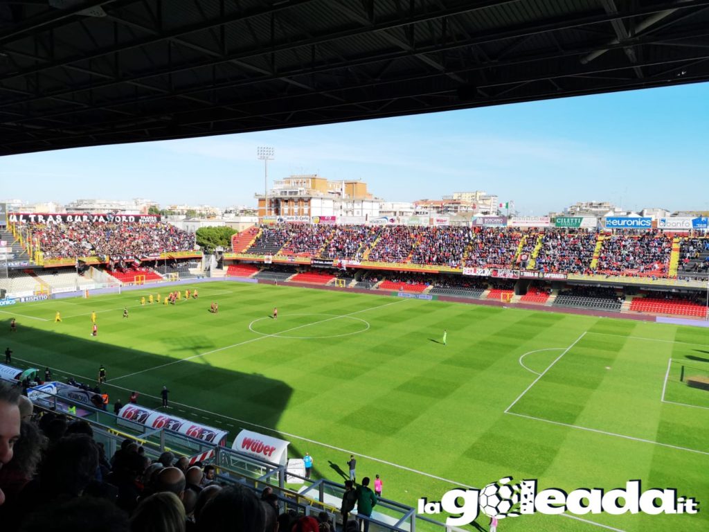Foggia, striscione allo Zaccheria per il presidente Canonico