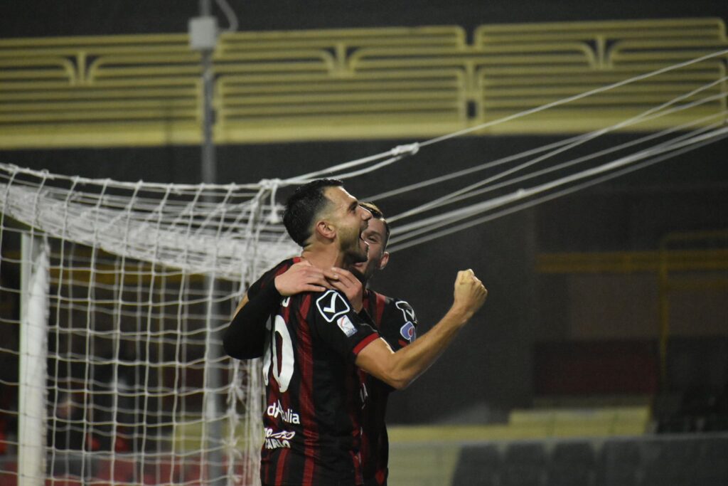 Foggia-Paganese 3-0