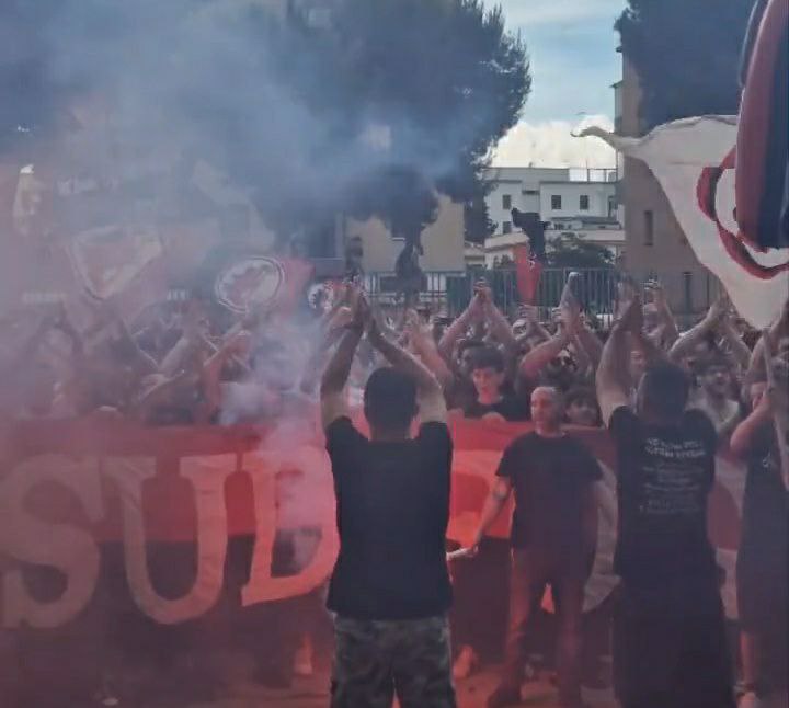 Tifosi Foggia in vista di Pescara