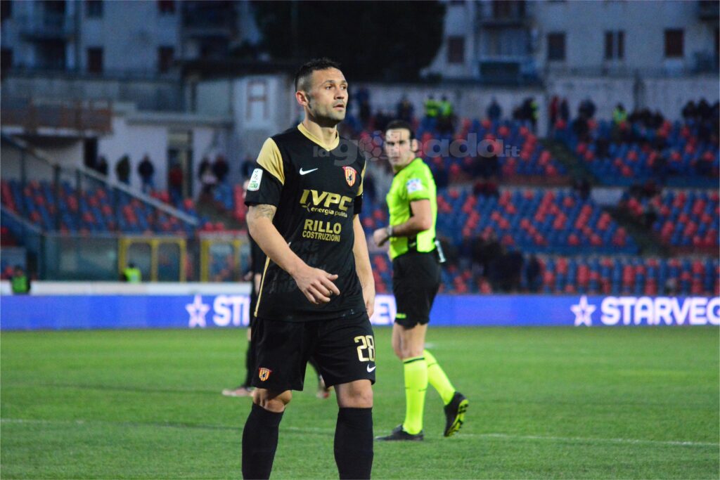 Cosenza-Benevento 1-1