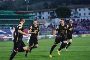 Cosenza-Benevento 1-1