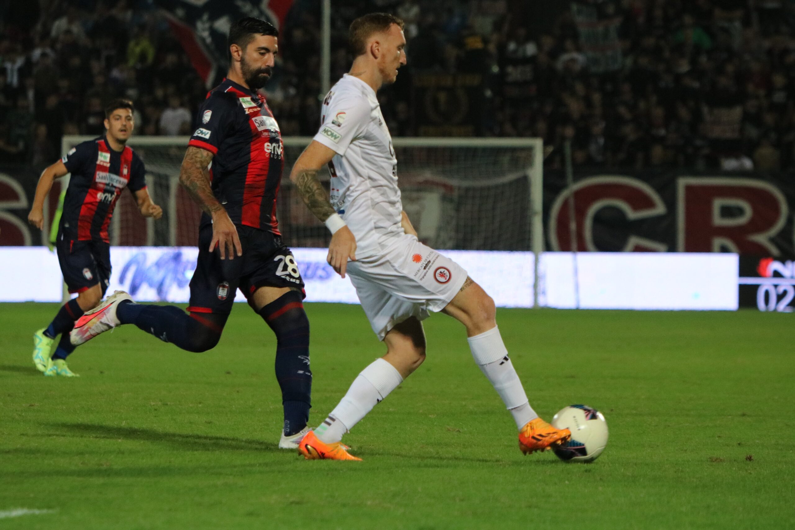 Le quote di Foggia-Crotone, chi è la favorita?