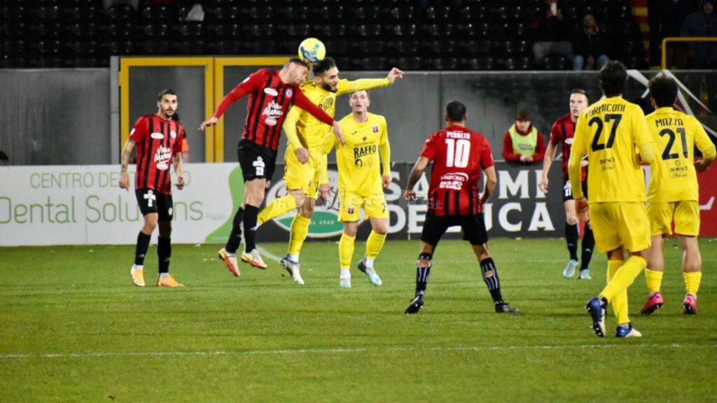 Di Noia Peralta Garattoni Leo Foggia-Taranto