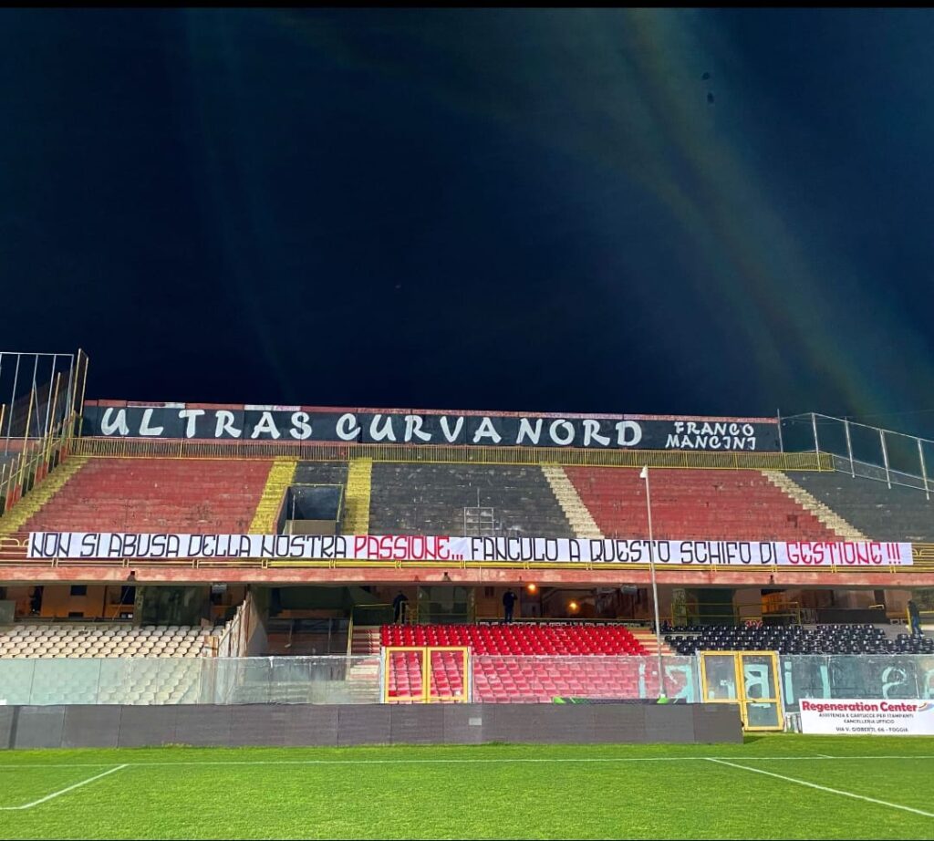 Striscione Curva Nord Foggia-Avellino