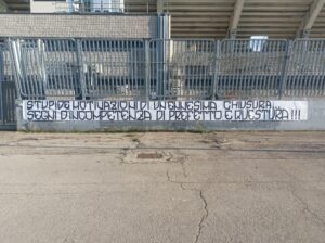 Zaccheria chiuso, lo striscione della Curva Nord