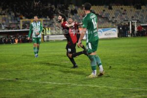 Santaniello esulta dopo la rete del 2-1 in Foggia-Monopoli