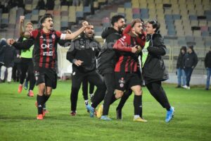 L'esultanza di Gagliano dopo la rete del 3-2 in Foggia-Monopoli